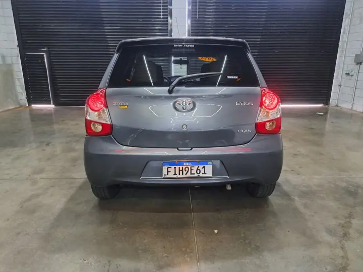 Etios 1.3 Xs 16V Flex 4P Manual