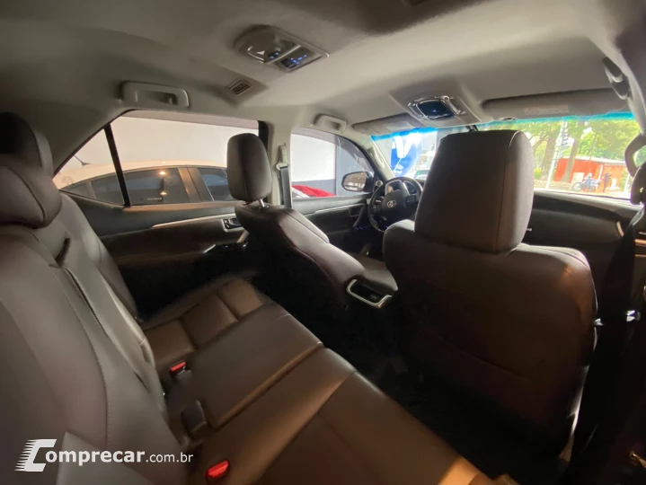 HILUX SW4 2.8 D-4d Turbo SRX Platinum 7L 4X4