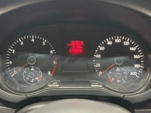 FOX - 1.0 MI 8V 4P MANUAL