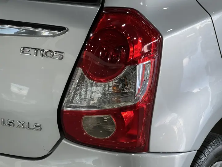 ETIOS 1.5 XLS 16V FLEX 4P MANUAL