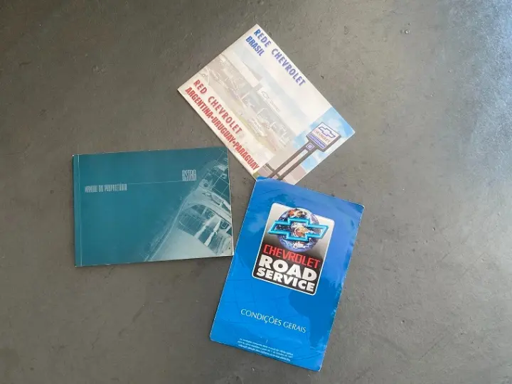 ASTRA 1.8 MPFI Millenium II Sedan 8V