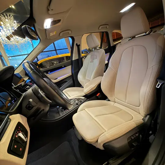 X1 2.0 16V Sdrive18i TOP