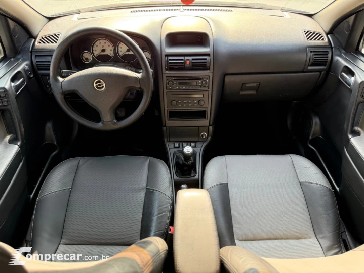 ASTRA 2.0 MPFI Advantage 8V