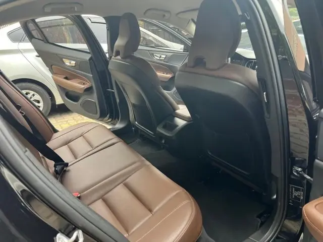 S60 - 2.0 T4 MOMENTUM 4P AUTOMÁTICO