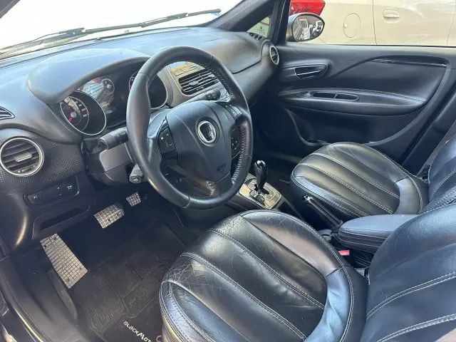 PUNTO - 1.8 BLACKMOTION 16V 4P AUTOMATIZADO