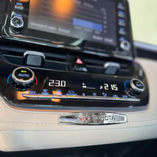 COROLLA 1.8 VVT-I Hybrid Altis Premium