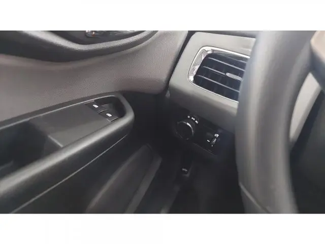 ONIX - 1.0 MPFI LT 8V 4P MANUAL