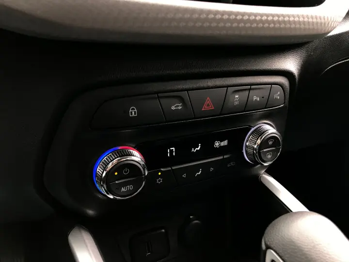 Onix 1.0 Turbo Flex Plus Premier Automático