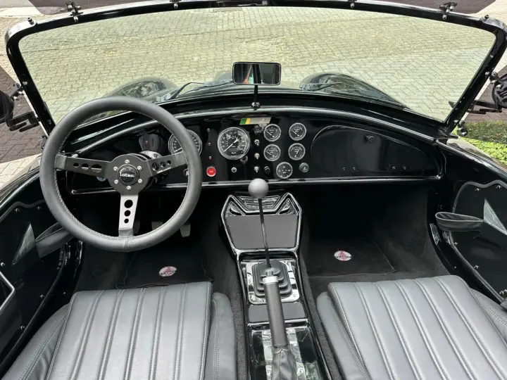 COBRA 5.0 V8 Réplica