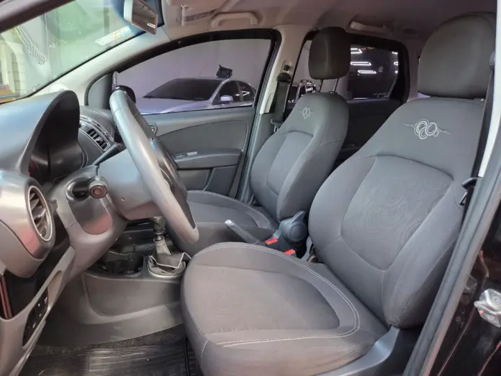 Grand Siena ATTRACTIVE 1.0 Flex 8V 4p