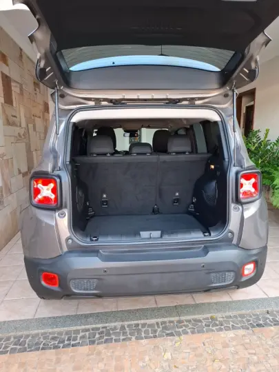 Renegade 1.8 16V 4P FLEX AUTOMÁTICO