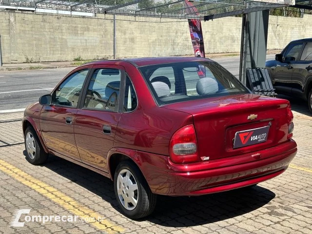 CLASSIC - 1.0 MPFI VHCE 8V 4P MANUAL