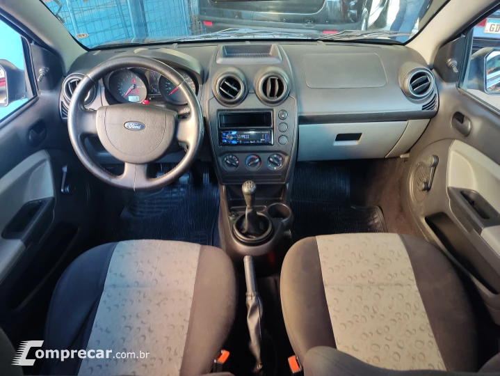 FIESTA 1.6 MPI Class Hatch 8V