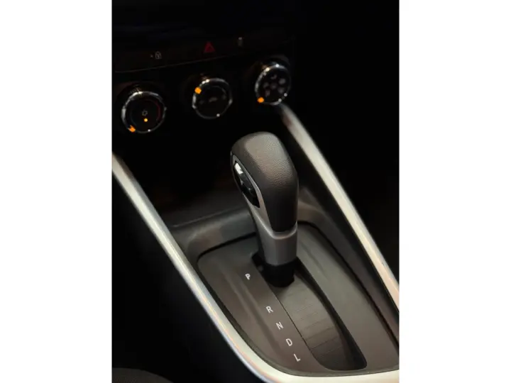 ONIX 1.0 TURBO FLEX LT AUTOMÁTICO