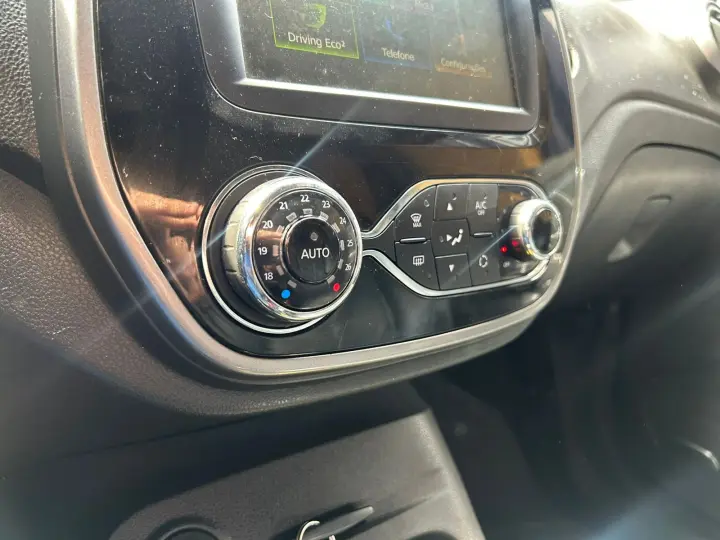 CAPTUR Intense Bose 1.6 16V Flex 5p Aut.