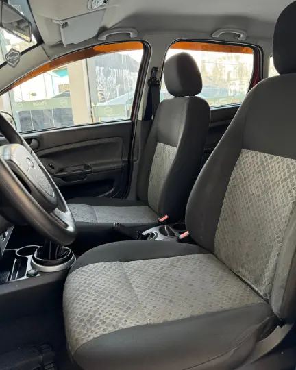 FIESTA 1.6 MPI Class Hatch 8V