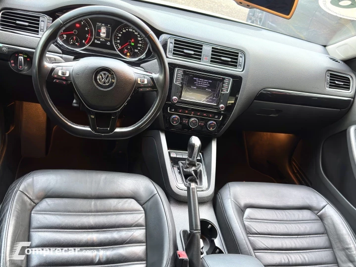 JETTA 2.0 TSI HIGHLINE 211CV GASOLINA 4P TIPTRONIC