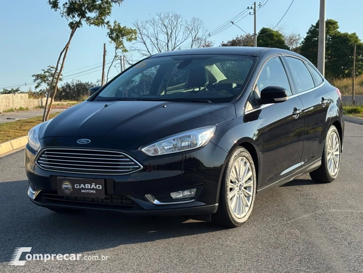 FOCUS 2.0 TITANIUM PLUS FASTBACK 16V FLEX 4P POWERSHIFT