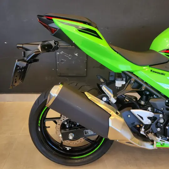 NINJA 400