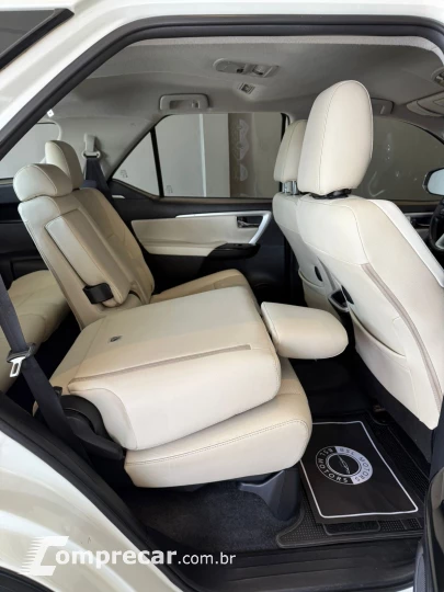 HILUX SW4 2.8 D-4d Turbo Diamond 7L 4X4