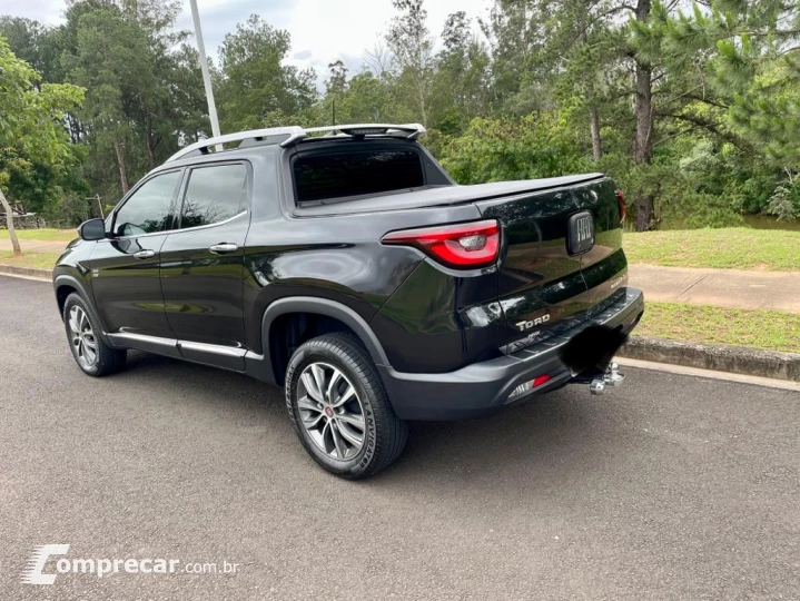 TORO 2.0 16V Turbo Volcano 4WD AT9