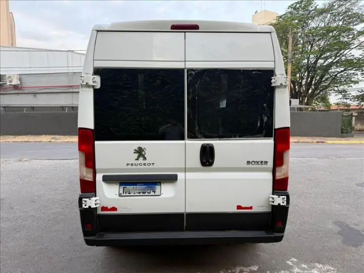 BOXER 2.0 Bluehdi Business L3h2 13M Minibus