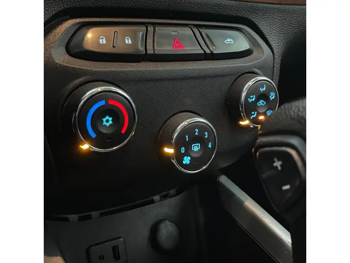 ONIX 1.4 MPFI ACTIV 8V FLEX 4P AUTOMÁTICO