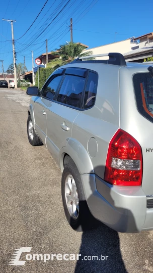 TUCSON 2.0 MPFI GLS 4X2 16V 143cv 2WD