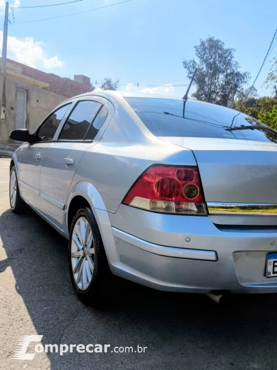 VECTRA 2.0 MPFI Expression 8V 140cv