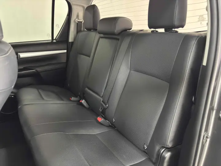 HILUX 2.8 D-4D TURBO DIESEL CD SRX PLUS 4X4 AUTOMÁTICO