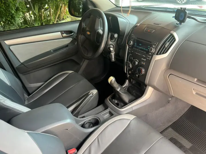 S10 2.4 LT 4X2 CD 8V