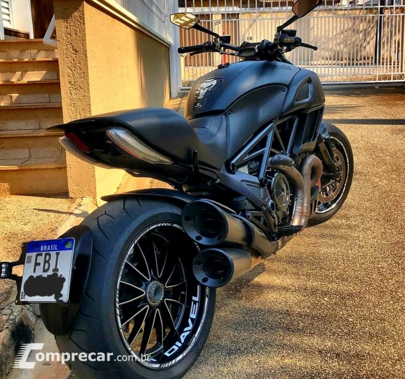 DIAVEL DARK