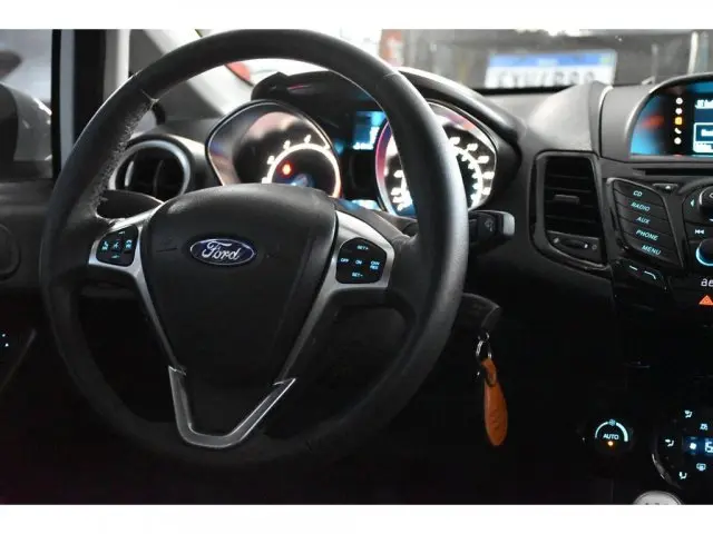 FIESTA HATCH - 1.6 TITANIUM HATCH 16V 4P MANUAL