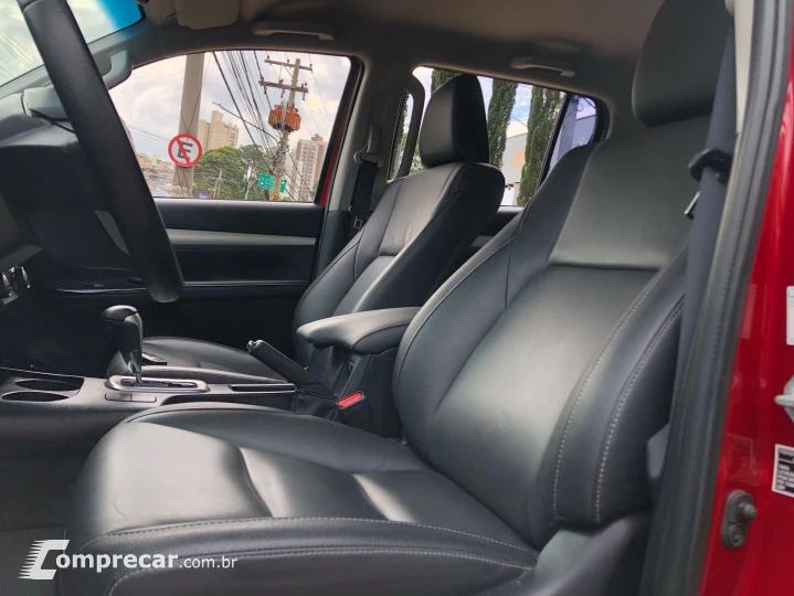 Hilux 2.8 D-4D Turbo Diesel Cd Srv 4X4 Automático