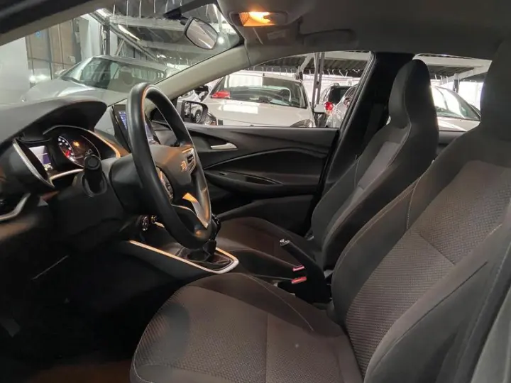 ONIX SEDAN PLUS LT 1.0 12V MANUAL