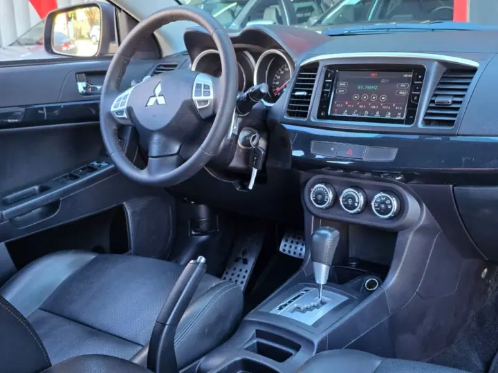 Lancer HL-T 2.0 16V 160cv Aut.