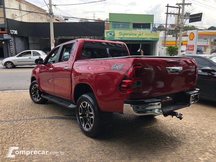 Hilux 2.8 D-4D Turbo Diesel Cd Srv 4X4 Automático