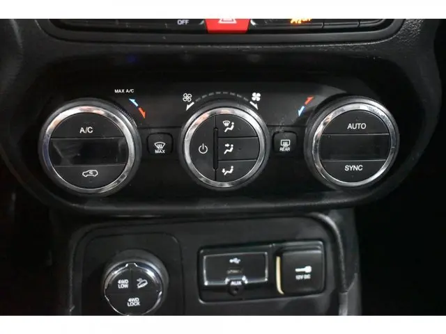 RENEGADE - 2.0 16V TURBO LONGITUDE 4P 4X4 AUTOMÁTICO