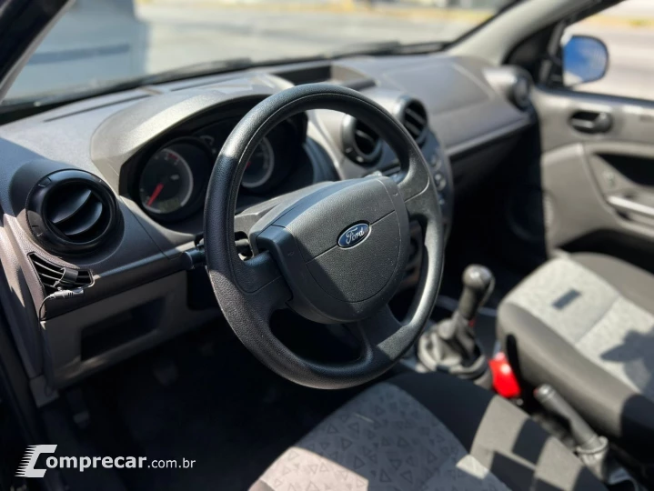 FIESTA 1.6 MPI First Sedan 8V