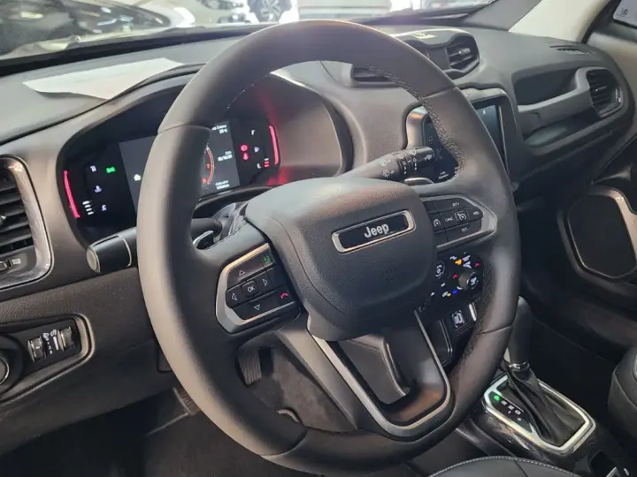 Renegade Long. T270 1.3 TB 4x2 Flex Aut.