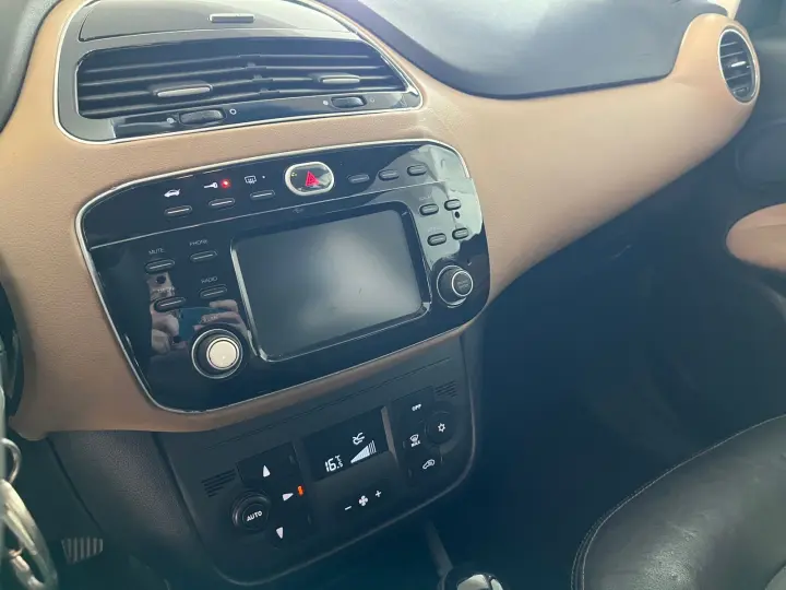 LINEA 1.8 Absolute 16V