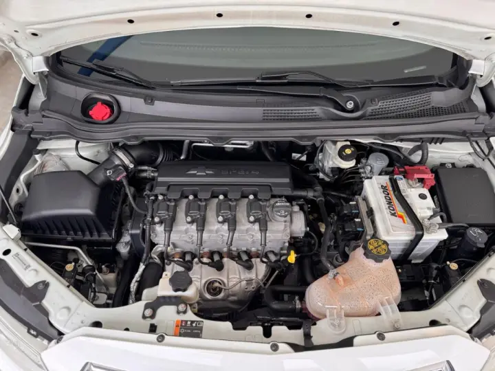 ONIX HATCH LT 1.0 8V FlexPower 5p Mec.