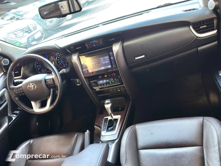 HILUX SW4 2.7 SRV 7 LUGARES 4X2 16V FLEX 4P AUTOMÁTICO