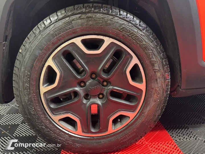 RENEGADE 2.0 16V TURBO TRAILHAWK 4P 4X4 AUTOMÁTICO