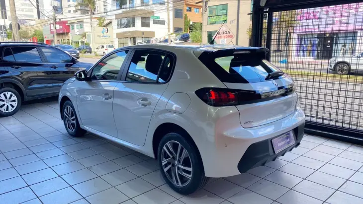 PEUGEOT 208 1.6 GRIFFE 16V