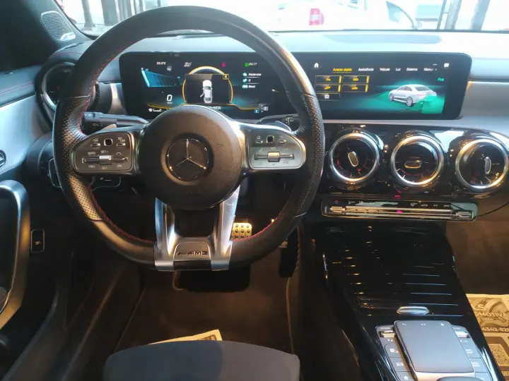 CLA 35 AMG 2.0 CGI 4matic 7g-dct