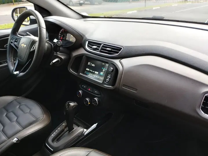 Prisma 1.4 4P LTZ  AUTOMÁTICO