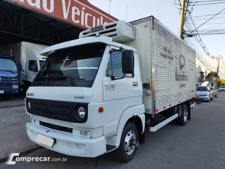 Delivery 10.160 + Baú Refrigerado