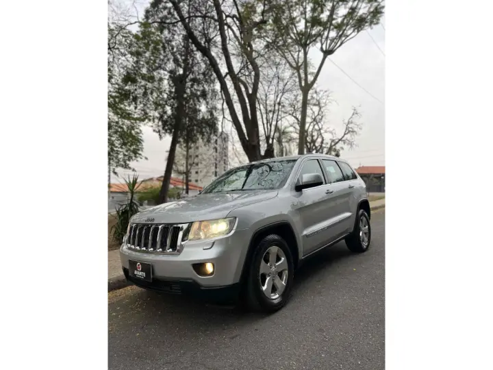 GRAND CHEROKEE 3.6 LAREDO 4X4 V6 24V GASOLINA 4P AUTOMÁTICO