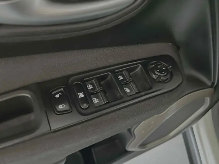 RENEGADE 1.8 16V FLEX 4P AUTOMÁTICO